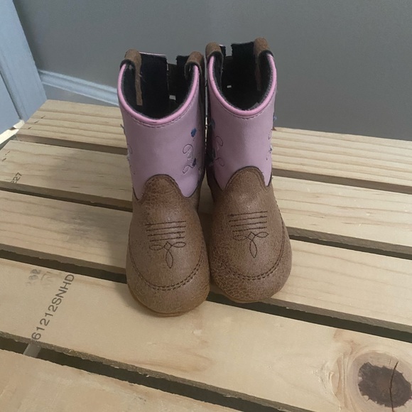 Boots - Picture 6 of 6